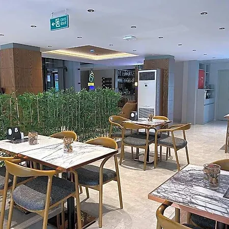 Sam Hotel